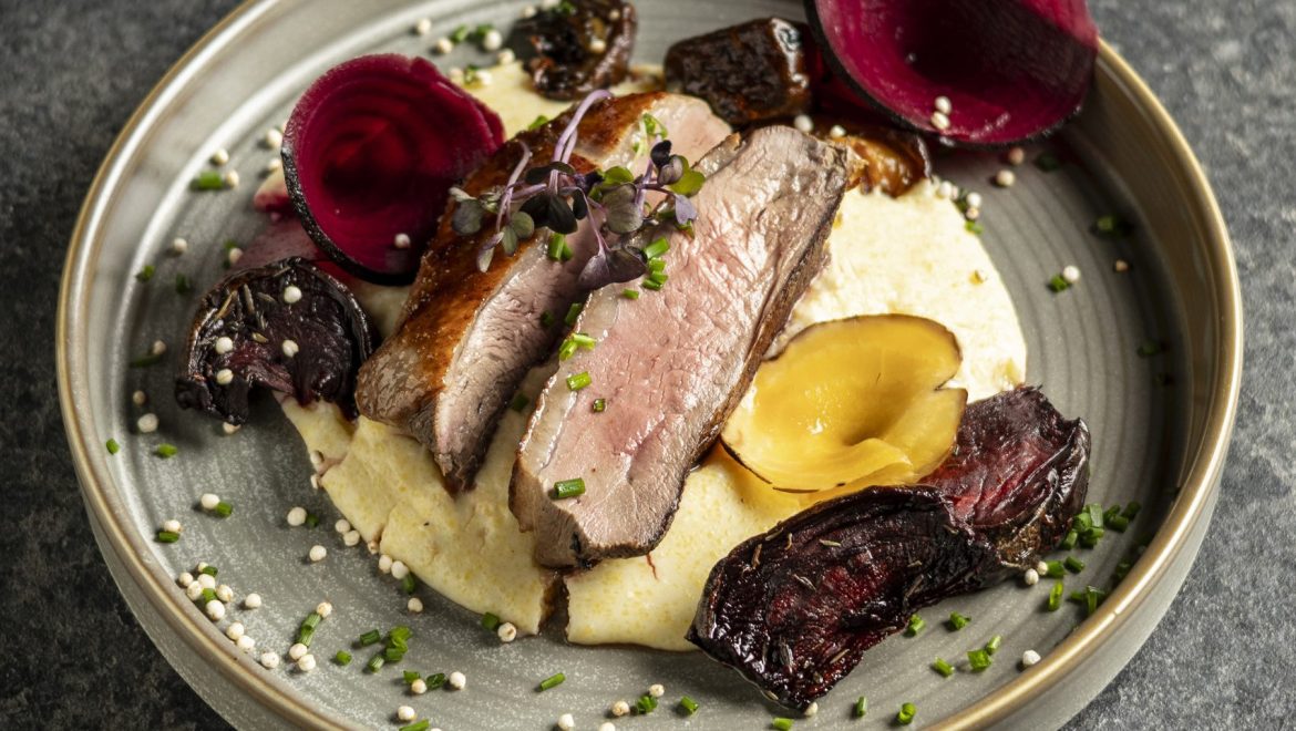 Rosé duckbreast with creamy polenta and baked beetroot